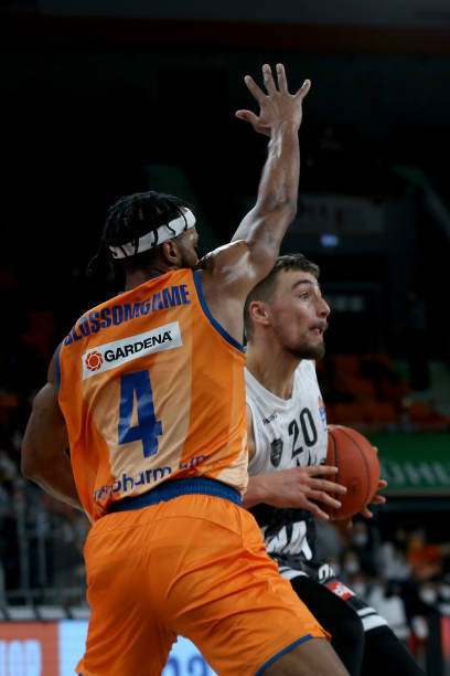 居莱尔具备 居莱尔具备