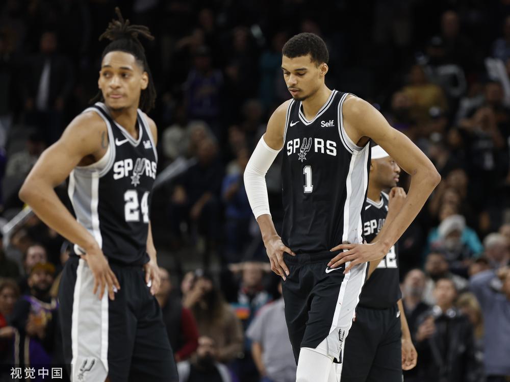 乎暴露了前 乎暴露了前